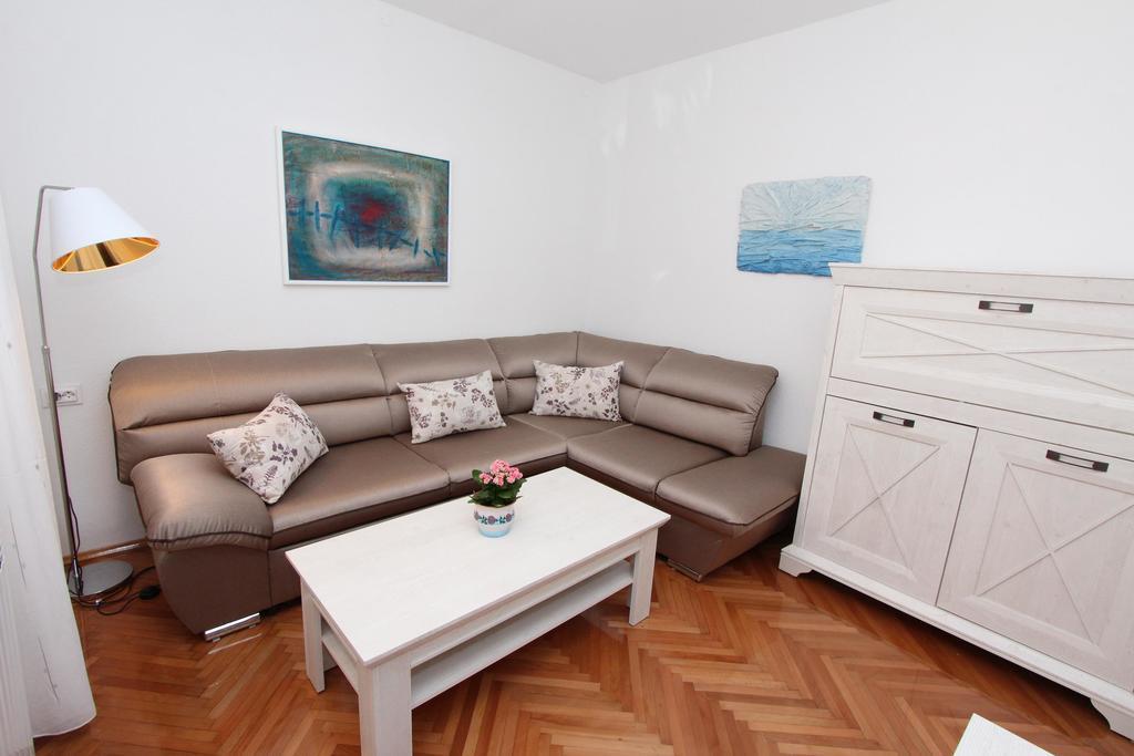 רוביני Guest House Aurora מראה חיצוני תמונה
