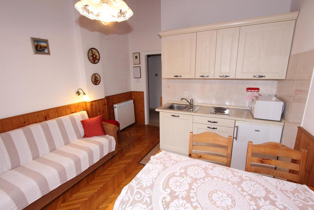 רוביני Guest House Aurora חדר תמונה